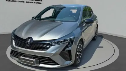 Usata Renault Clio V Techno 91 CV (66 kW) 2025 Grigio scisto Berlina