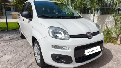 Usata Fiat Panda Lounge 69 CV (50 kW) 2020 Bianco Utilitaria