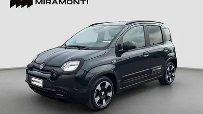 Usado Fiat Panda Cross Cross 69 CV (50 kW) 2025 Verde Utilitario