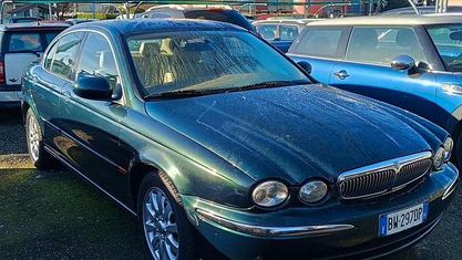 Usata Jaguar X-type Executive 196 CV (144 kW) 2001 Verde Berlina