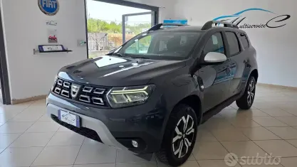 Usata Dacia Duster Prestige 150 CV (110 kW) 2022 Grigio SUV