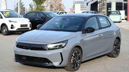 Grigio Usata 2024 Opel Corsa Due volumi | 13.900 € (Buon prezzo)