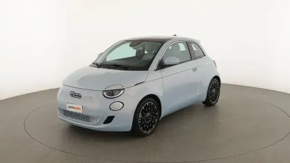 Usata Fiat 500e La Prima 86 kW (118 CV) 2021 Blu Utilitaria