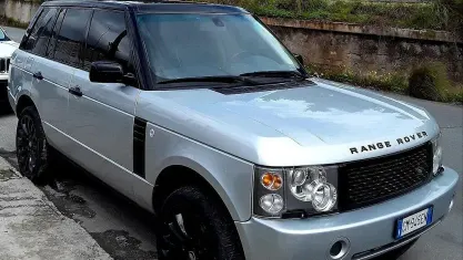 Usata Land Rover Range Rover Vogue 177 CV (130 kW) 2004 Grigio SUV