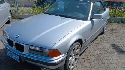 Usata BMW 320 Cabriolet 150 CV (110 kW) 1995 Argento Cabrio