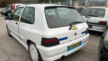 Usata 1993 Renault Clio Tre volumi | 6000 €