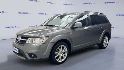 Begagnad Fiat Freemont Lounge 170 HK (125 kW) 2012 Grå SUV