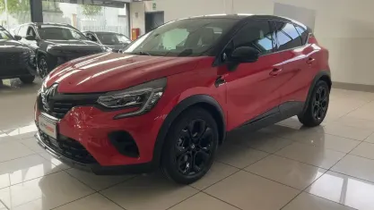 Usata Renault Captur Rive Gauche 143 CV (105 kW) 2022 Rosso SUV