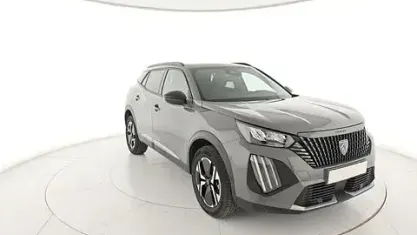 Usata Peugeot 2008 Allure 145 CV (106 kW) 2025 Grigio SUV