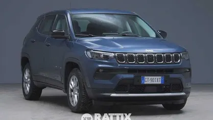 Usata 2024 Jeep Compass Altitude SUV | 26.434 € (Buon prezzo)