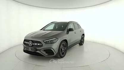 Usata Mercedes GLA200 Advanced Plus 150 CV (110 kW) 2024 Mountain grau metallic SUV
