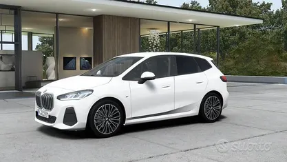 Begagnad BMW 218 Active Tourer Comfort Edition 150 HK (110 kW) 2024 Vit Minibuss