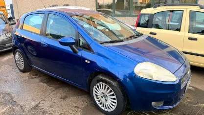 Usata Fiat Punto 65 CV (47 kW) 2007 Bluazzurro Utilitaria