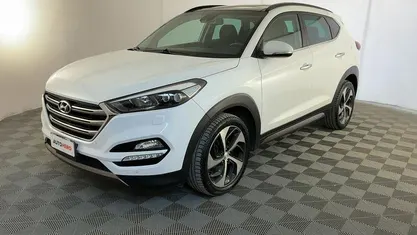 Usata Hyundai Tucson Xpossible 135 CV (99 kW) 2016 Bianco SUV