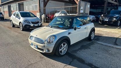 Usata Mini Cooper 120 CV (88 kW) 2009 Bianco Utilitaria
