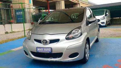 Usata Toyota Aygo Connect Style 68 CV (50 kW) 2011 Grigio Utilitaria