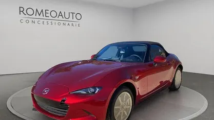 Nuova Mazda MX5 Exclusive-Line 132 CV (97 kW) 2025 Soul red crystal pastello Cabrio