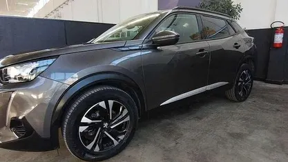 Usata 2021 Peugeot 2008 Allure SUV | 18.950 € (Buon prezzo)