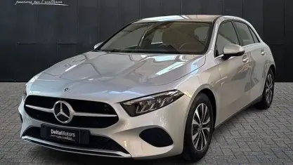 Nuova Mercedes A180 116 CV (85 kW) 2025 Nero Berlina