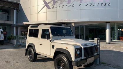 Usata Land Rover Defender 122 CV (89 kW) 2008 Bianco pastello SUV