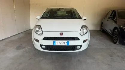 Usata Fiat Punto Pop 77 CV (56 kW) 2014 Bianco Utilitaria