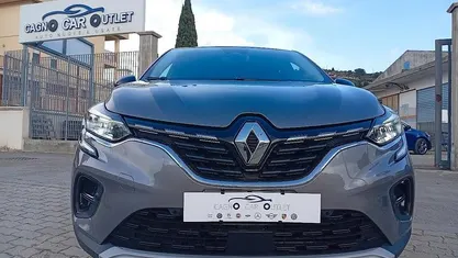 Usata Renault Captur Intens 95 CV (69 kW) 2021 Grigio SUV