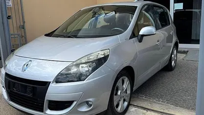 Usata 2011 Renault Scénic III Monovolume | 4000 € (Buon prezzo)