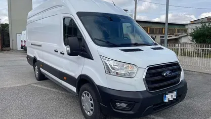 Usata Ford Transit Trend 170 CV (125 kW) 2022 Bianco pastello Berlina