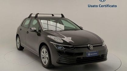 Second-hand VW Golf VIII Life 110 CP (80 kW) 2023 Gri Hatchback
