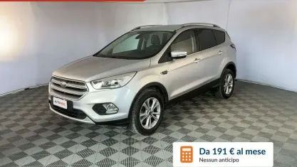 Usata Ford Kuga Titanium 120 CV (88 kW) 2018 Argento SUV