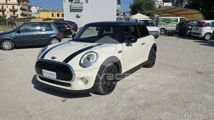 Usata Mini Cooper D Business 116 CV (85 kW) 2017 Bianco Utilitaria