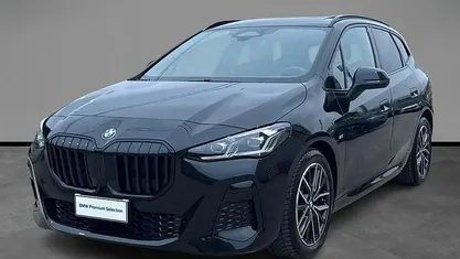 Usata BMW 218 Active Tourer Comfort Edition 150 CV (110 kW) 2024 Black sapphire metallizzato Monovolume
