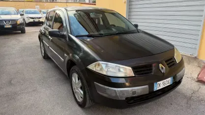 Usata Renault Mégane II 100 CV (73 kW) 2004 Nero Berlina