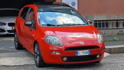 Usata Fiat Punto S 84 CV (61 kW) 2012 Rosso Utilitaria
