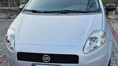 Usata Fiat Grande Punto 77 CV (56 kW) 2013 Grigio Utilitaria