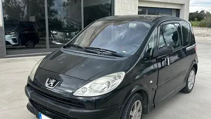 Usata Peugeot 1007 73 CV (53 kW) 2005 Monovolume