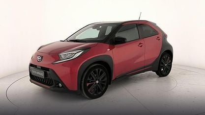 Usata Toyota Aygo X Lounge 72 CV (52 kW) 2022 Rosso SUV