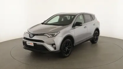 Usata Toyota RAV4 Hybrid 197 CV (144 kW) 2018 Argento SUV
