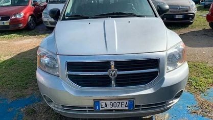 Usata Dodge Caliber SXT 140 CV (102 kW) 2010 Argento Utilitaria