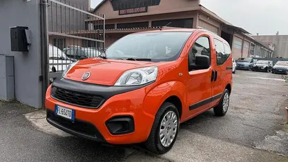 Usata Fiat Qubo Trekking 77 CV (56 kW) 2017 Arancione Monovolume