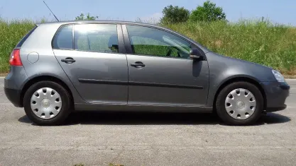 Usata VW Golf V Comfortline 105 CV (77 kW) 2007 Grigio Berlina