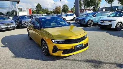 Usata 2022 Opel Astra Ultimate Tre volumi | 20.450 € (Buon prezzo)