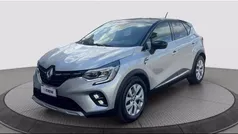 Grigio chiaro Usata 2022 Renault Captur Intens SUV | 20.992 € (Buon prezzo)