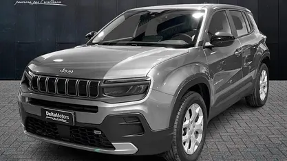 Usata Jeep Avenger Altitude 101 CV (74 kW) 2024 Grigio chiaro metallizzato SUV