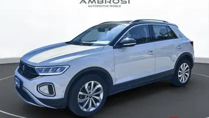 Usata VW T-Roc Life 150 CV (110 kW) 2023 Beige SUV