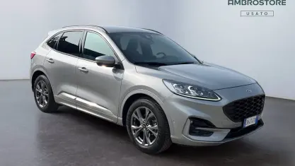 Usata Ford Kuga ST-Line X 190 CV (139 kW) 2023 Solar silver SUV