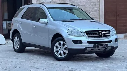 Grigio Usata 2006 Mercedes ML320 SUV | 10.500 €