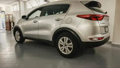 Usata Kia Sportage 115 CV (84 kW) 2018 Argento SUV