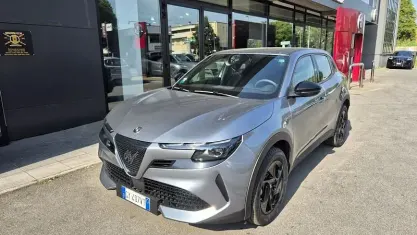 Usata Alfa Romeo Junior 136 CV (100 kW) 2025 Grigio SUV
