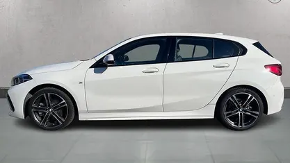 Usata BMW 120 M Sport 190 CV (139 kW) 2022 Alpine white Utilitaria